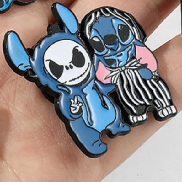 1 LEFT‼️ Lilo & Stitch X Nightmare Before Christmas Skull Disney Fan Badge Gift - Picture 3 of 10